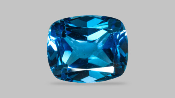 NATURAL BLUE TOPAZ 04.11 CARAT(04.52Ratti)