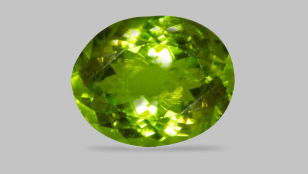 NATURAL PERIDOT 04.29CARATS(04.71 Ratti)