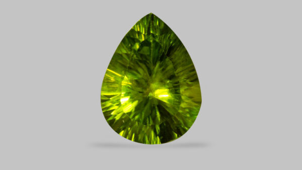 NATURAL PERIDOT 04.40CARATS(04.84 Ratti)