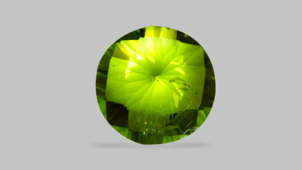 NATURAL PERIDOT 04.08 CARATS(05.28 Ratti)